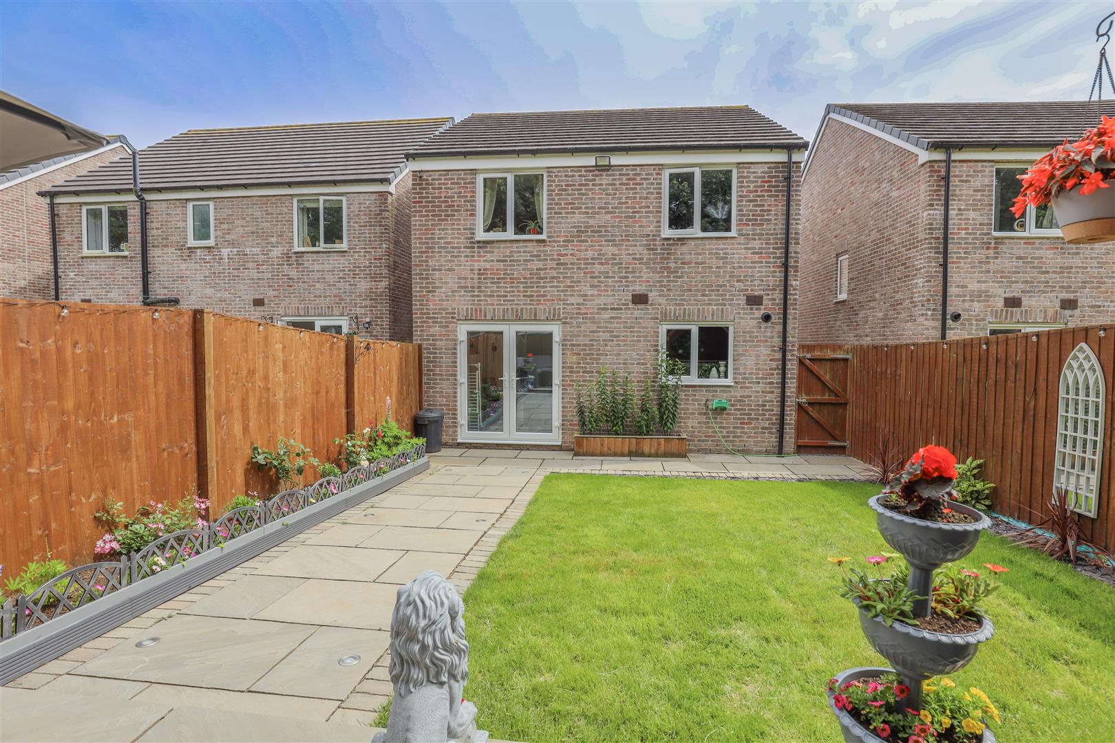 65 Plasnewydd Walk, Llantwit Major, Vale of Glamorgan, CF61 2YW